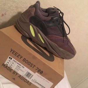 Yeezy 700